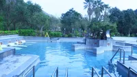 Xinfeng Utop Spring Primeval Forest Resorts - Pools