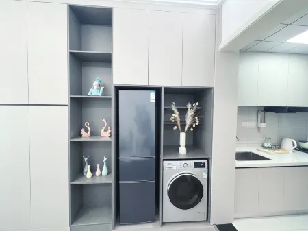 Alternative Gongshe Homestay (Donghai Shuijingcheng) Отели в г. Дунхай