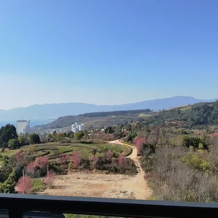 Fuxian Lake Manyun Vacation Apartment (Chengjiang Fossil Site Museum Happy World)