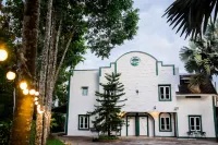 Kenikar Raintree Residence Hotel  호텔