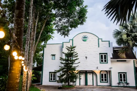 Kenikar Raintree Residence Hotel