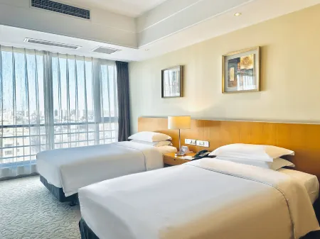 โรงแรมอีเซลฟ์