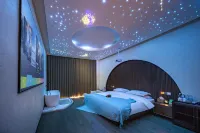 Yunxi River Bank · Jiangjing Zhen Enjoy · Smart Audio-Visual Family Leisure Hotel