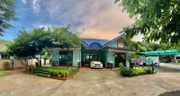 Nai C Resort Hotels in Ban Na Doem