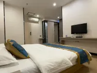 Hengxian Huashi Baijie Hotel Hotels in Hengzhou