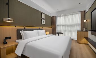 SFEEL Designer Hotel (Chengdu Chunxi Road Pedestrian Street Branch)