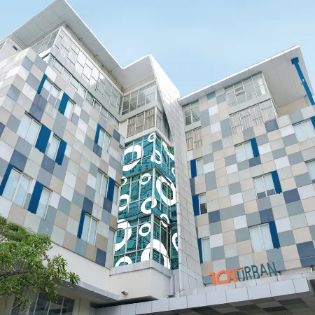 1O1 URBAN Jakarta Glodok - Kota Tua Отели рядом с достопримечательностью «Музей Маритайм»