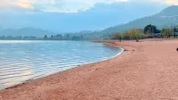 Fuxian Lake · Muguang Garden (Guanglong Town Store) - pemandangan pegunungan