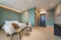 Brown Dot Hotel Отели в г. 