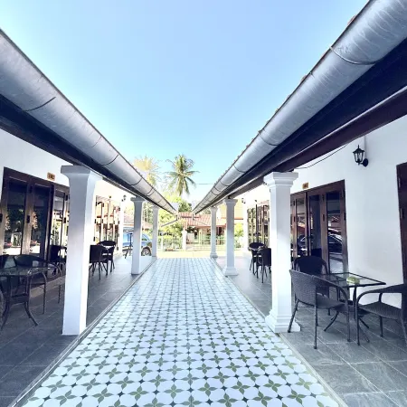 Xin Yaduo Hotel (Luang Prabang Old Town) Отели рядом с достопримечательностью «Ват Тат Луанг»