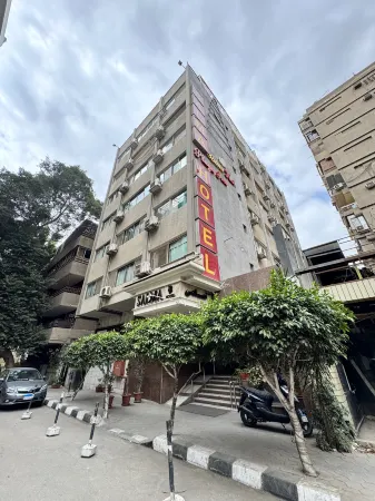 Salma Hotel Отели рядом с достопримечательностью «Каирский университет»