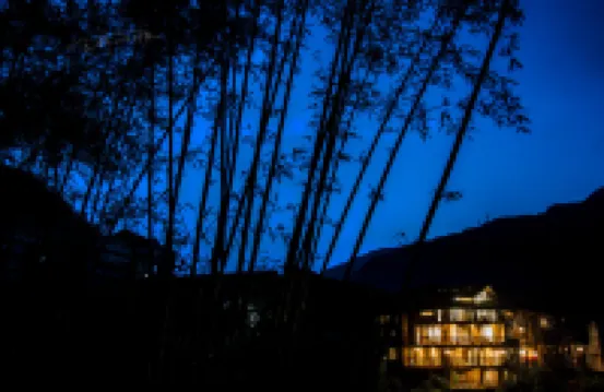 Dashundian Hanging House Hostel