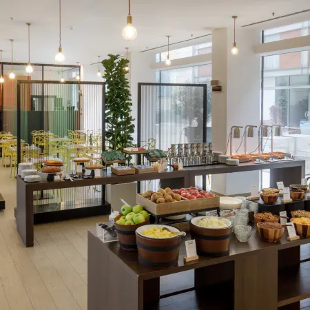 DoubleTree by Hilton Milan Отели рядом с достопримечательностью «Сан-Сиро»