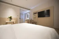 Hi Inn Hotel (Chongqing Shapingba Railway Station Sanxia Square) Hotel a Chongqing