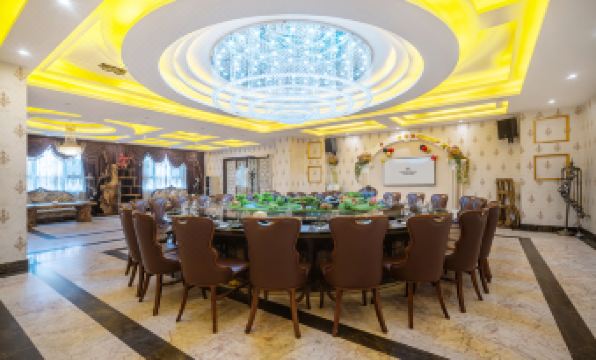 Mingmen Grand Rezen Hotel (Kunlun Lake Hotan New Night Market)