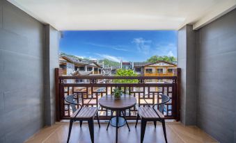 Jinyangge Light Luxury Hotel (Fenghuang Ancient Town Hongqiao)