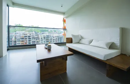 YIYU · A corner of the river scenery beautiful lodging