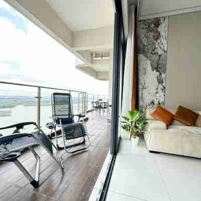 Astonishing Ocean View Apartment Hotel Exterior