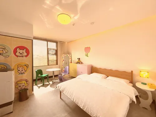 Jingdezhen UP Apartment (Taoxichuan Creative Plaza)