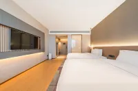 Lifeng Hotel (Zhaosu Tianma Lake Branch)