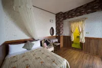 Puli Town Continental-style Hostel