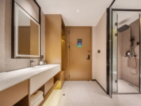 亜季ホテル 東陽（宝竜広場） Genglou Building周辺のホテル