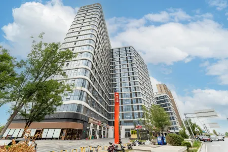 Huajin Intelligent Hotel (Xi'an High-speed Railway North Station) Отели рядом с достопримечательностью «Chang'an University Weishui Campus Stacks»