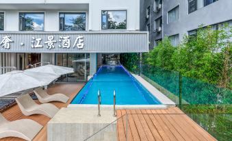 Linshan Luxury River View Hotel (Yangshuo West Street Lijiang Branch)