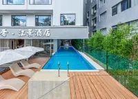 Linshan Luxury River View Hotel (Yangshuo West Street Lijiang Branch)