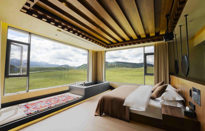 Kangding Tagong Putiya Manor (Tagong Grassland)