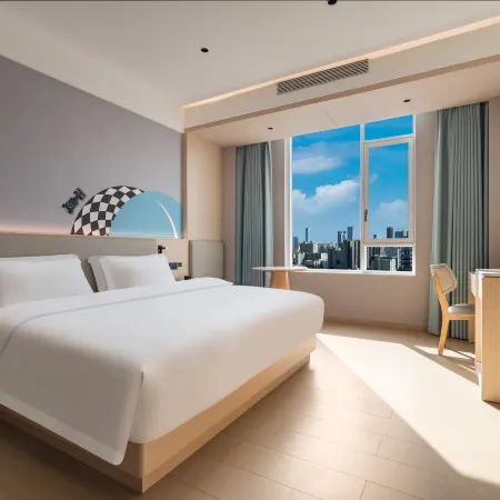 Baoshan Yuezhijia Hotel (Baoshan Qinghuahai Wetland Park Store)
