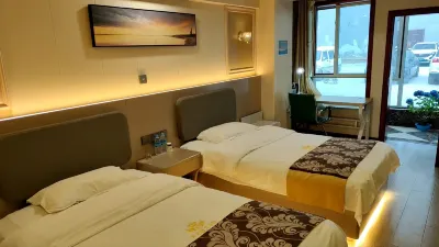 Yiyuan Kaiyuan Holiday Hotel