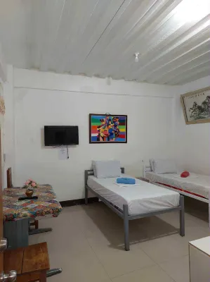 RedDoorz @ Wyns Hotel Hotels near Pacific Mall Lucena