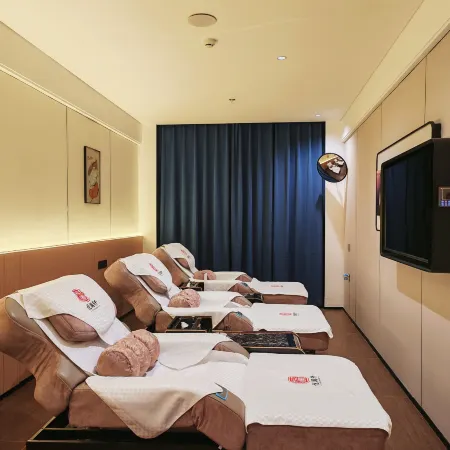 Urba S Hotel (Xiamen Railway Station South Square Branch)