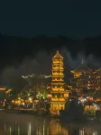 Fenghuang Ancient Town Boutique Hotel（ Heart of the ancient town Unobstructed 180° front river view） - Mountain view