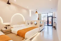 昭蘇錦驪駅居民宿(天馬国際旅遊文化広場聖佑廟)