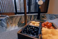 Taohua Island Jianghu Hot Spring Homestay Hotel (Xinzhou Ancient City Branch) - Pemandian Air Panas