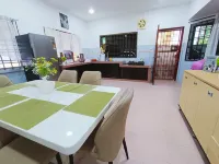 Bukit Beruang Private Pool Villa by Jeffery Lam Home Management فنادق في بوكيت بارو