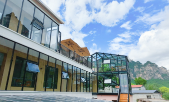 Huguan Yunlushanqi Mountain View Homestay (Grand Canyon Town Branch)