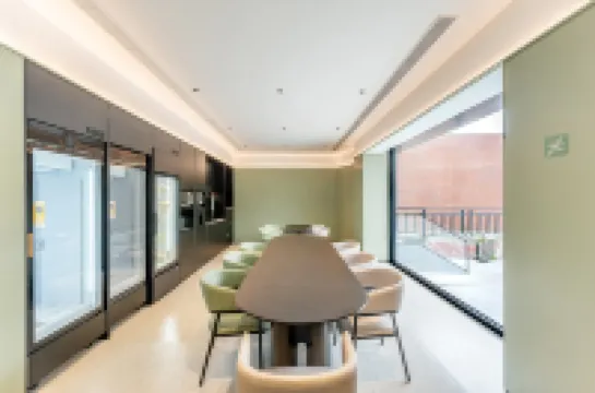 Hi Inn (Langfang Railway Station Wanda Plaza)