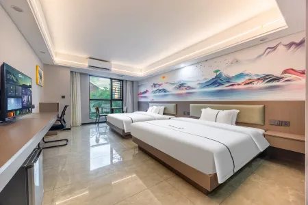 Yueju Haier Grand Hotel Отели рядом с достопримечательностью «Statue of Fa Ngum»