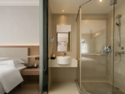 Yiduo Hotel (Binyang Liwo Plaza Fenghuanghu Park Branch) Hotels in Binyang