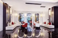 Longchuan Heijin Liuli Hotel