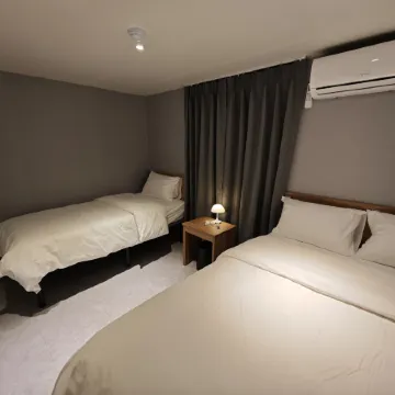 Unit D Hostel Отели рядом с достопримечательностью «Чонногу»