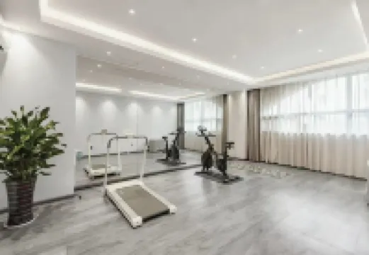 โรงแรมแมนคาลีเฉิงซวน (สวนป๋อไห่ สถานีรถไฟความเร็วสูง ต้าหลี่)