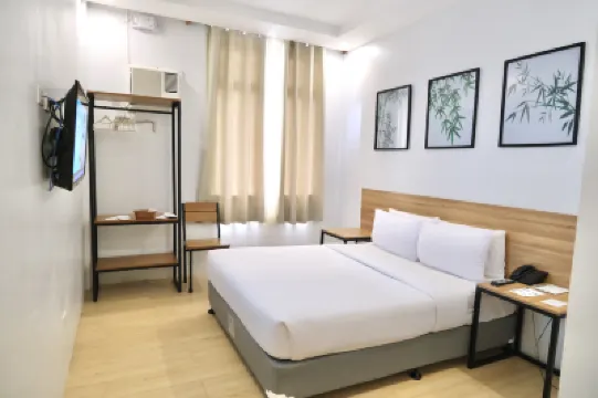 BAMBU SUITES PALAWAN Отели в г. 