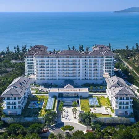The Mermoon Resort Hainan Tufu Bay,Tapestry Collection by Hilton