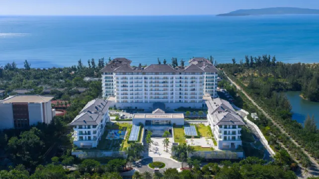 The Mermoon Resort Hainan Tufu Bay,Tapestry Collection by Hilton