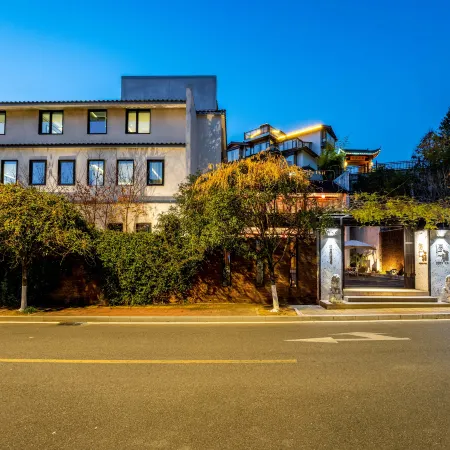Floral Hotel·Derenyi Art Hotel (Wuyishan Sangu Resort Branch)