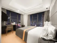 Holiday River View Hotel,Hongyadong,Jiefangbei,Chongqing